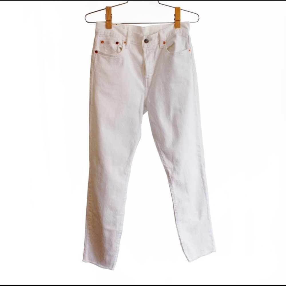 White Frayed Levi’s Wedgie High Waist Crop Jeans